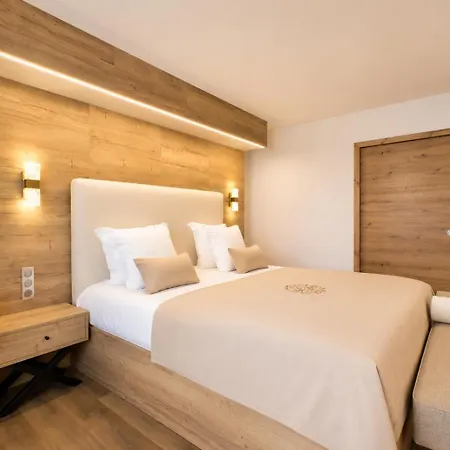 فندق Maison Drapier - De Madine Restaurant & 3*